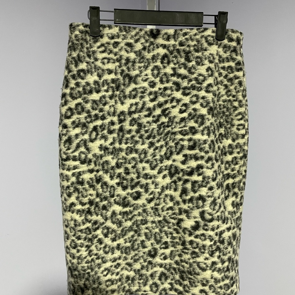 Ann Taylor Size 6 Animal Print Skirt